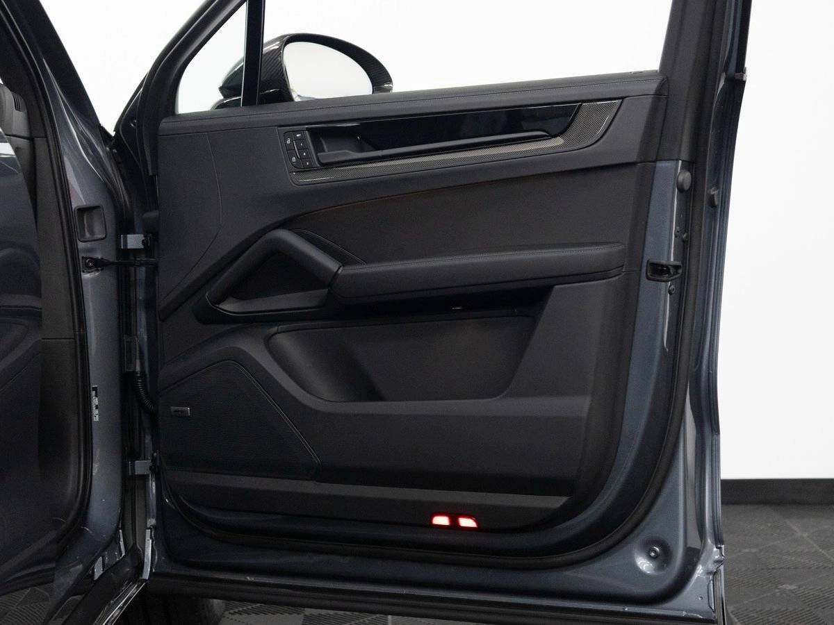 2026 Porsche Cayenne GTS