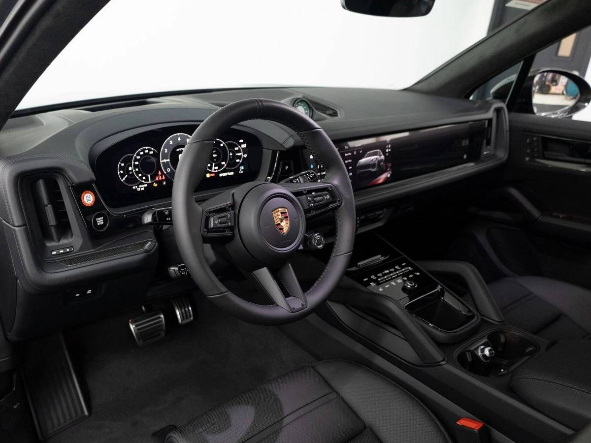 2026 Porsche Cayenne GTS