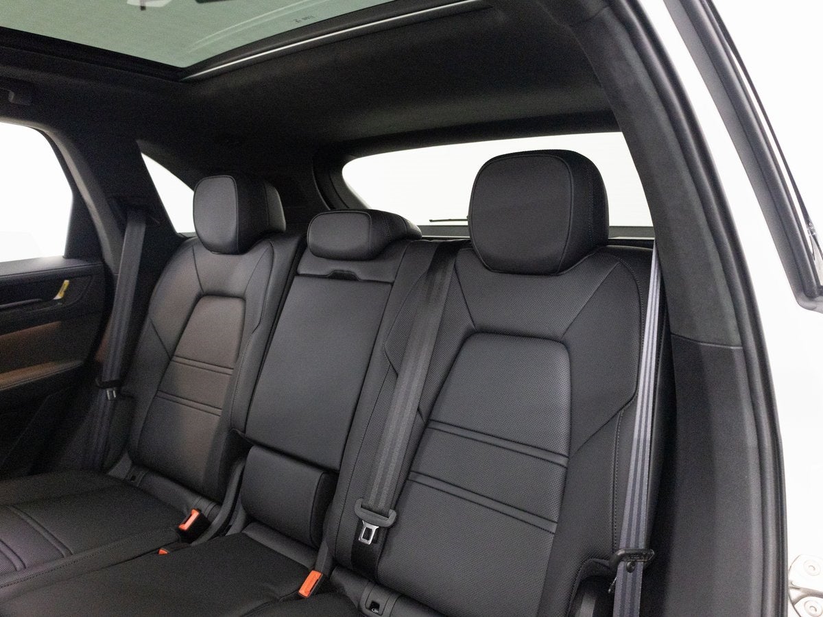 2026 Porsche Cayenne GTS