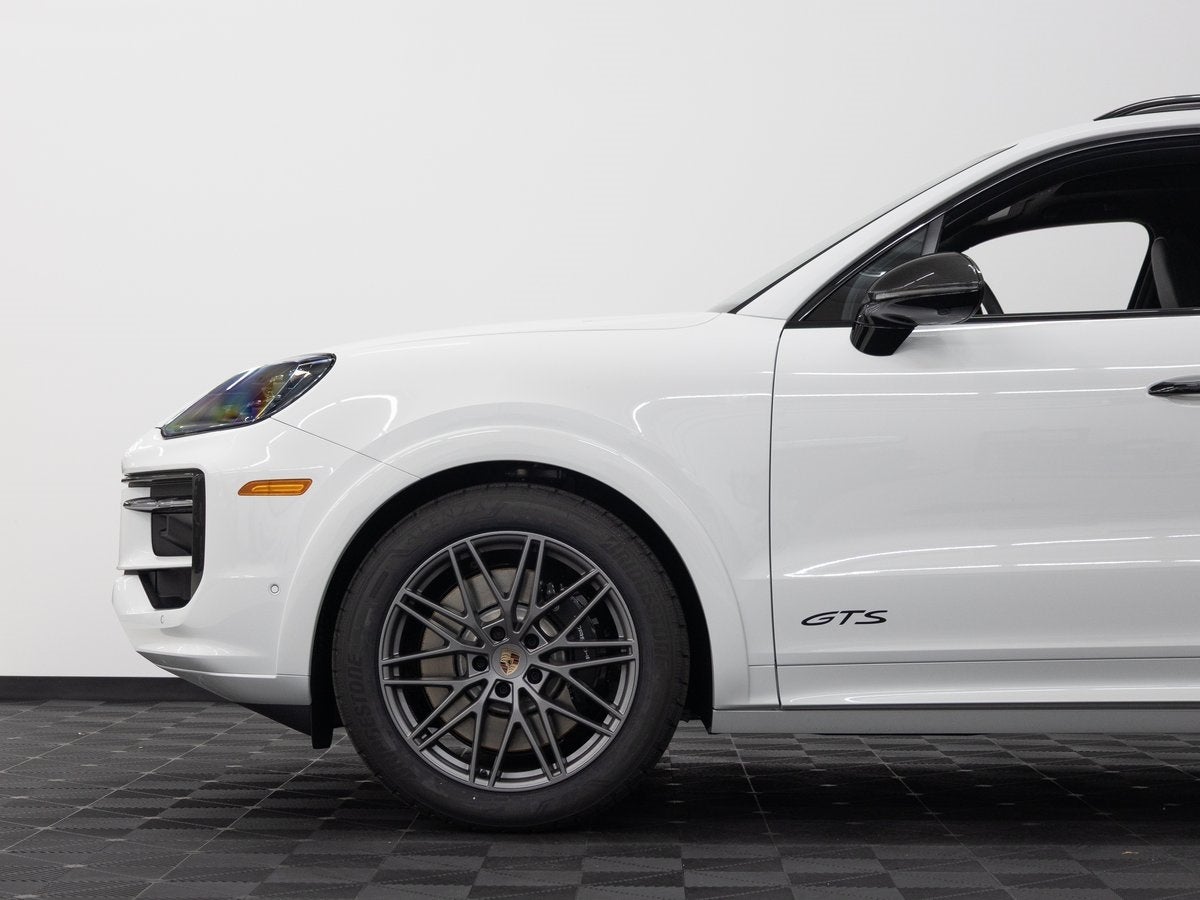 2026 Porsche Cayenne GTS