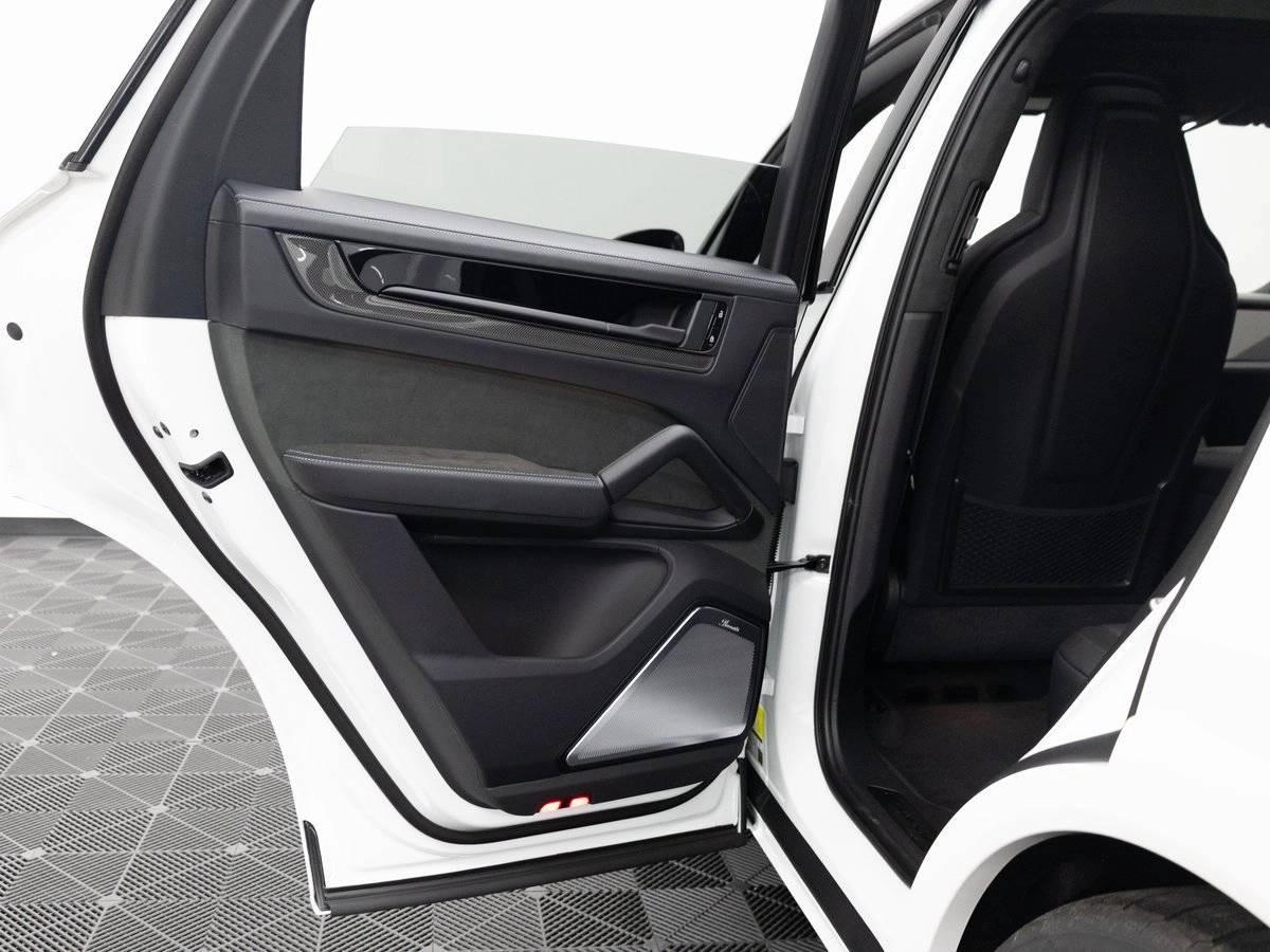 2026 Porsche Cayenne GTS