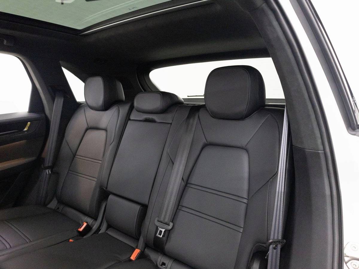 2026 Porsche Cayenne GTS