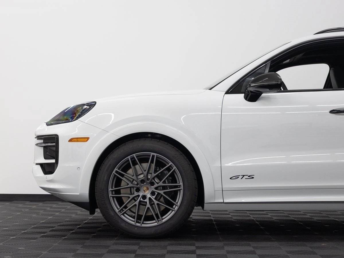 2026 Porsche Cayenne GTS