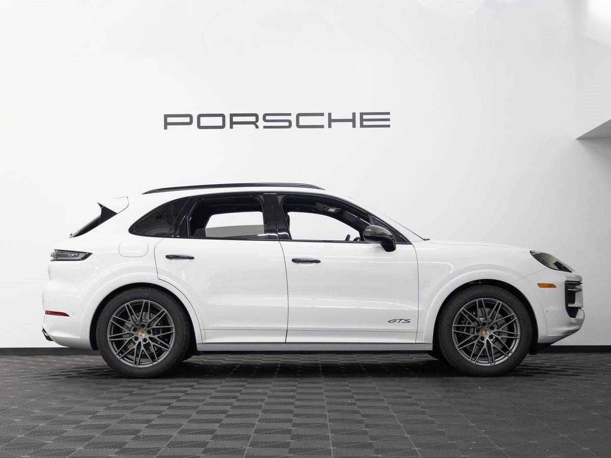2026 Porsche Cayenne GTS