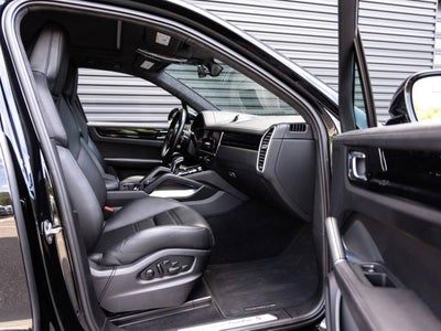 2023 Porsche Cayenne Cayenne Turbo S E-Hybrid