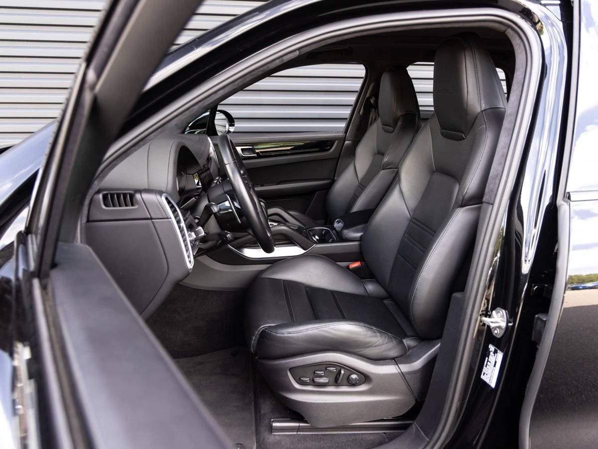 2023 Porsche Cayenne Cayenne Turbo S E-Hybrid