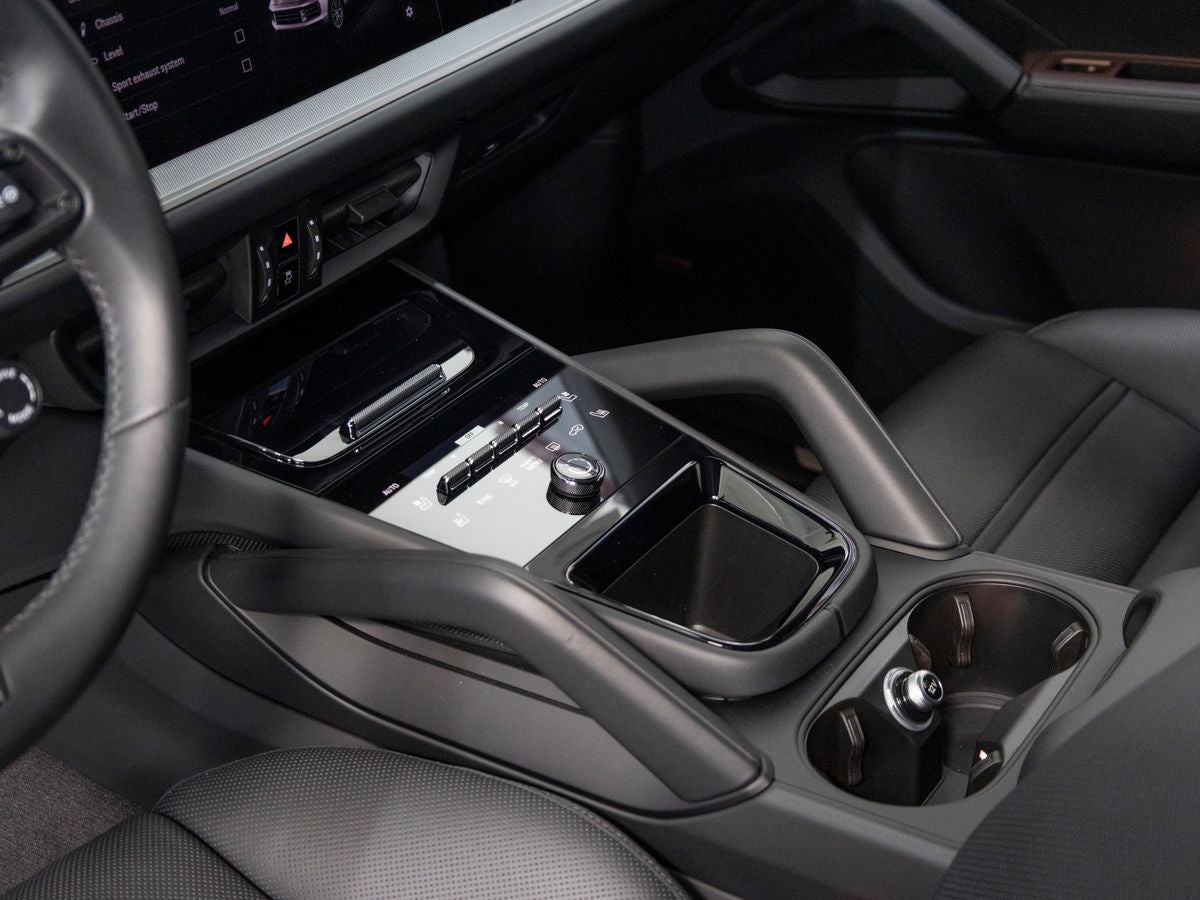 2025 Porsche Cayenne S