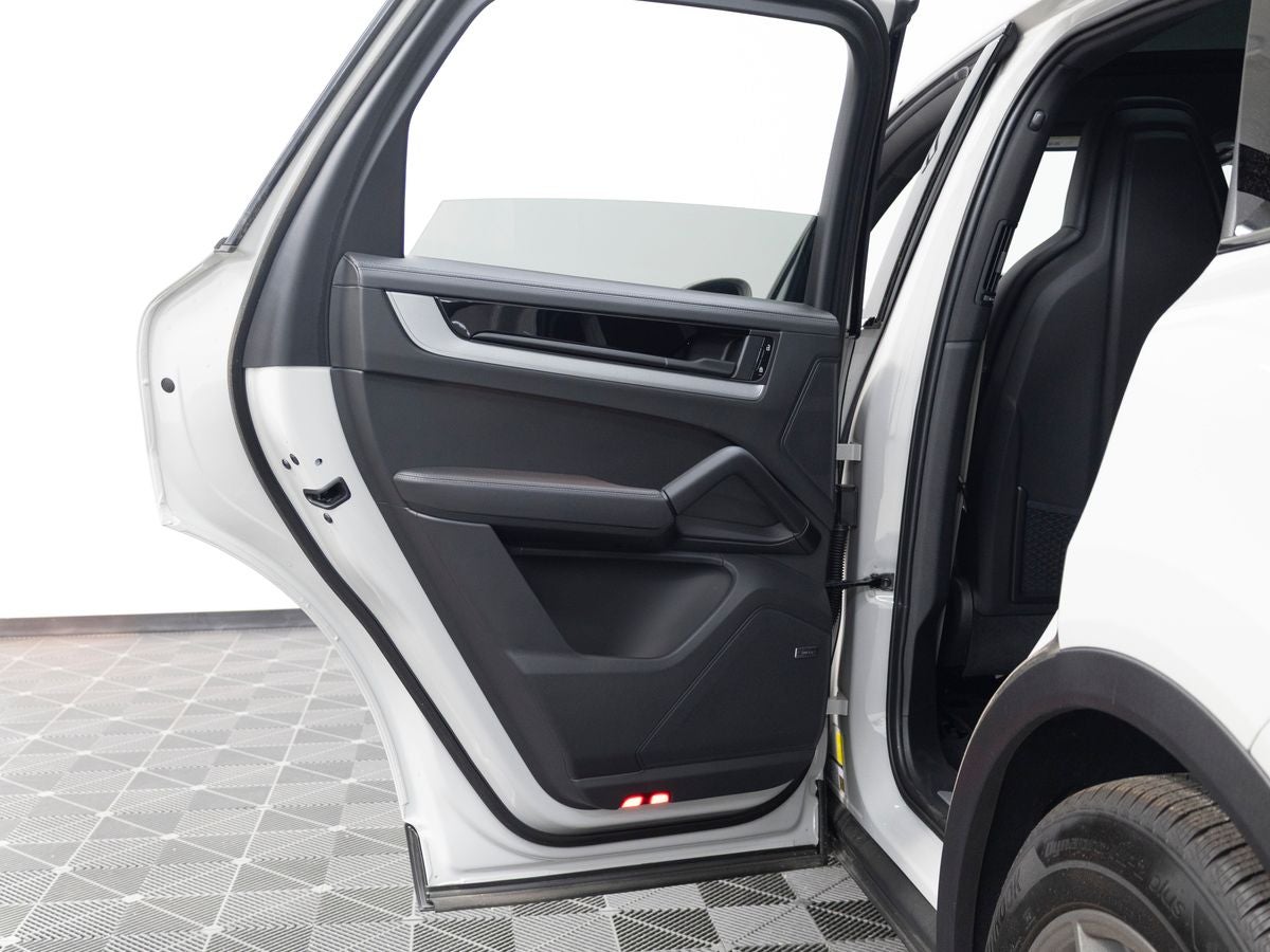 2025 Porsche Cayenne S