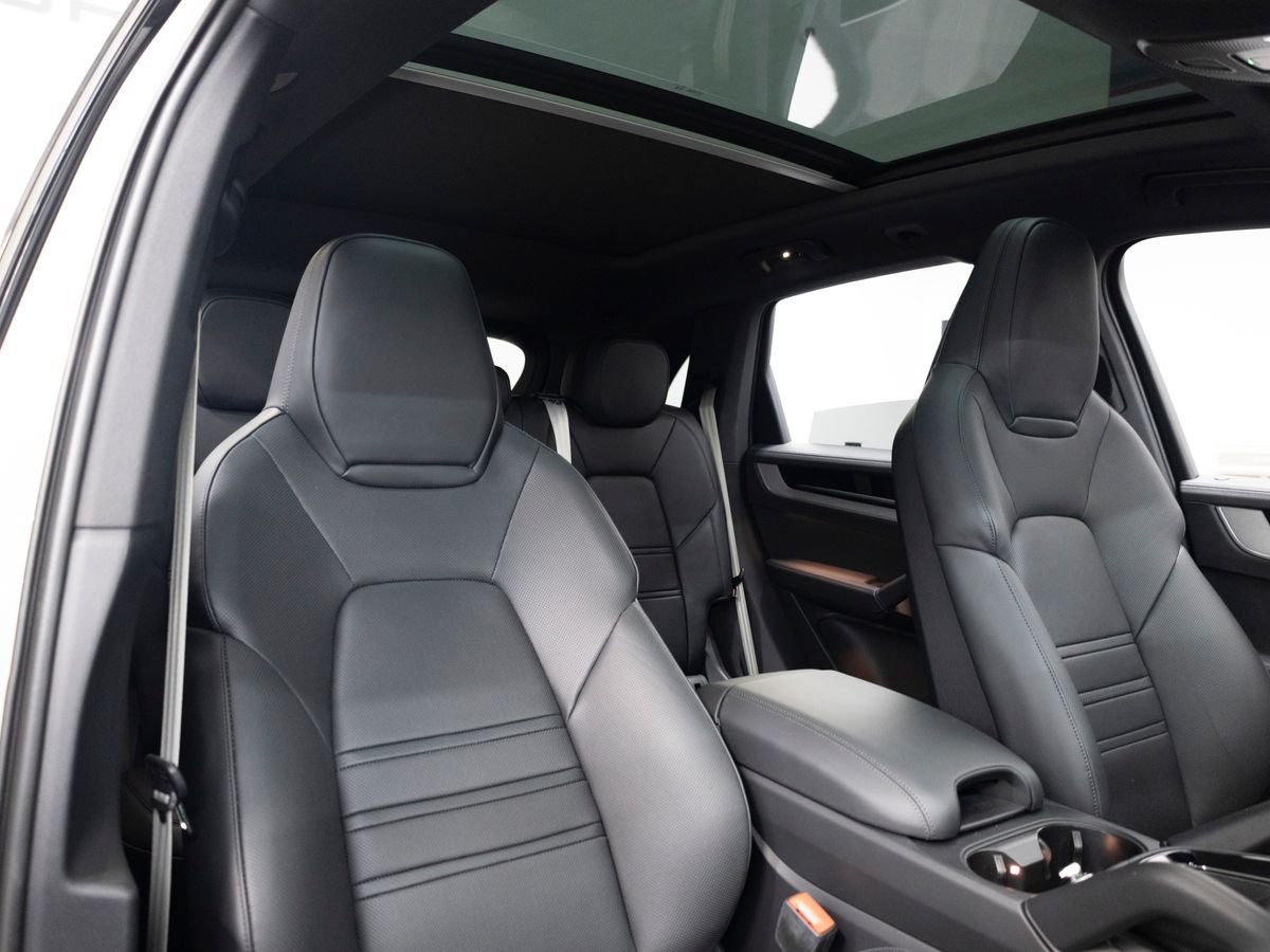 2025 Porsche Cayenne S