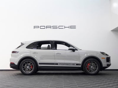 2025 Porsche Cayenne S