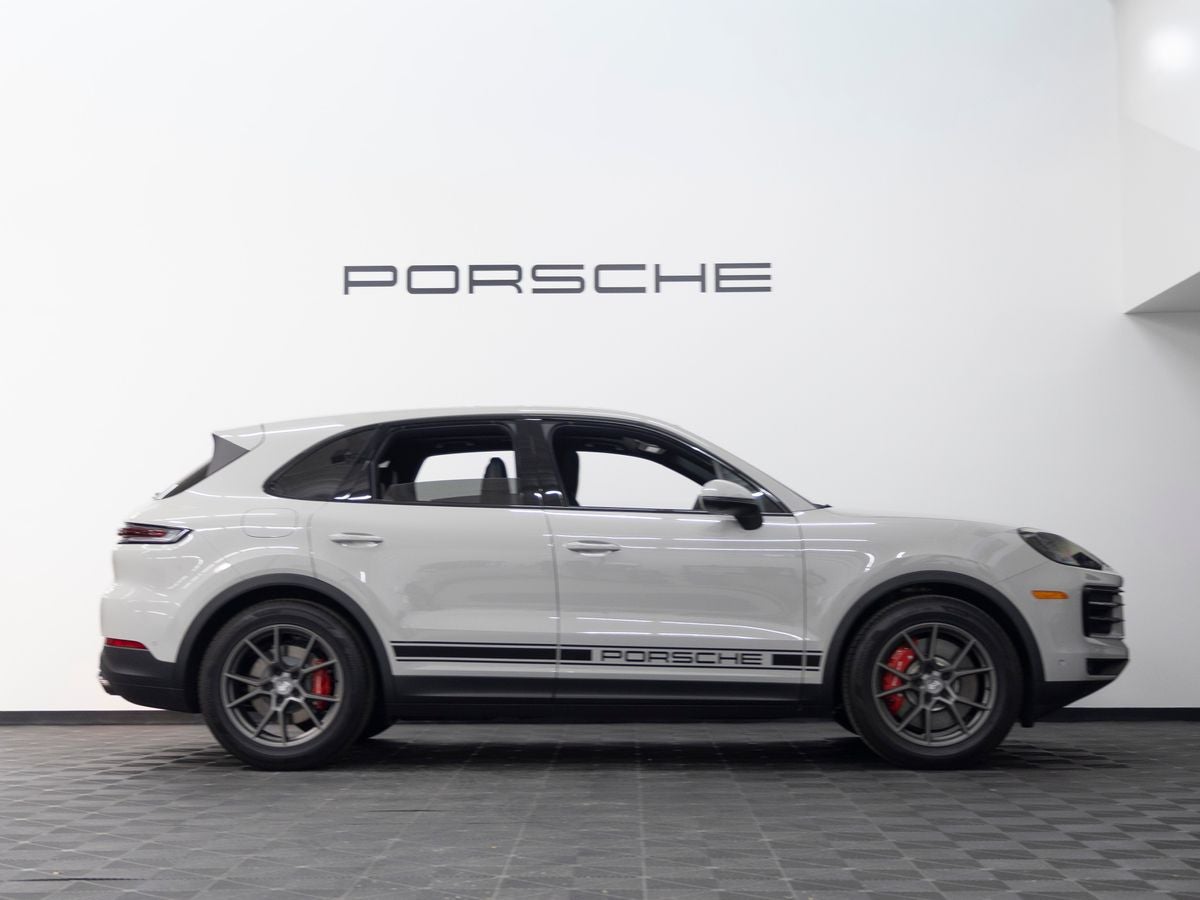 2025 Porsche Cayenne S
