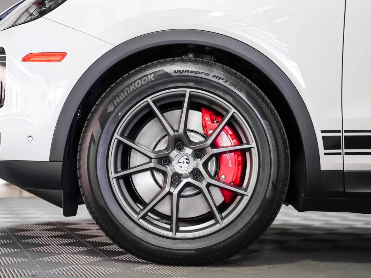 2025 Porsche Cayenne S