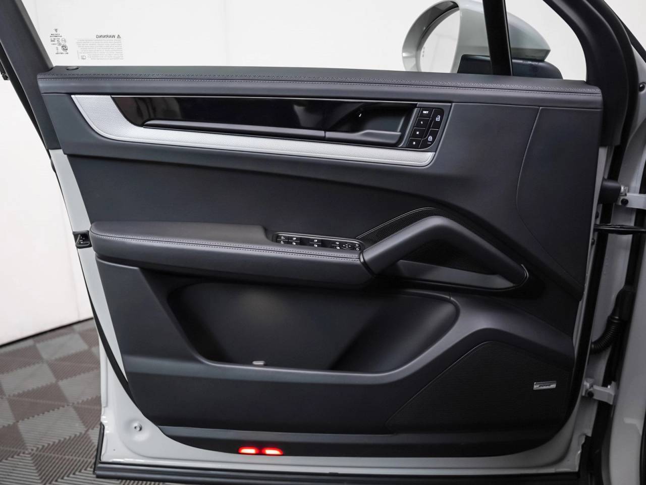 2025 Porsche Cayenne S