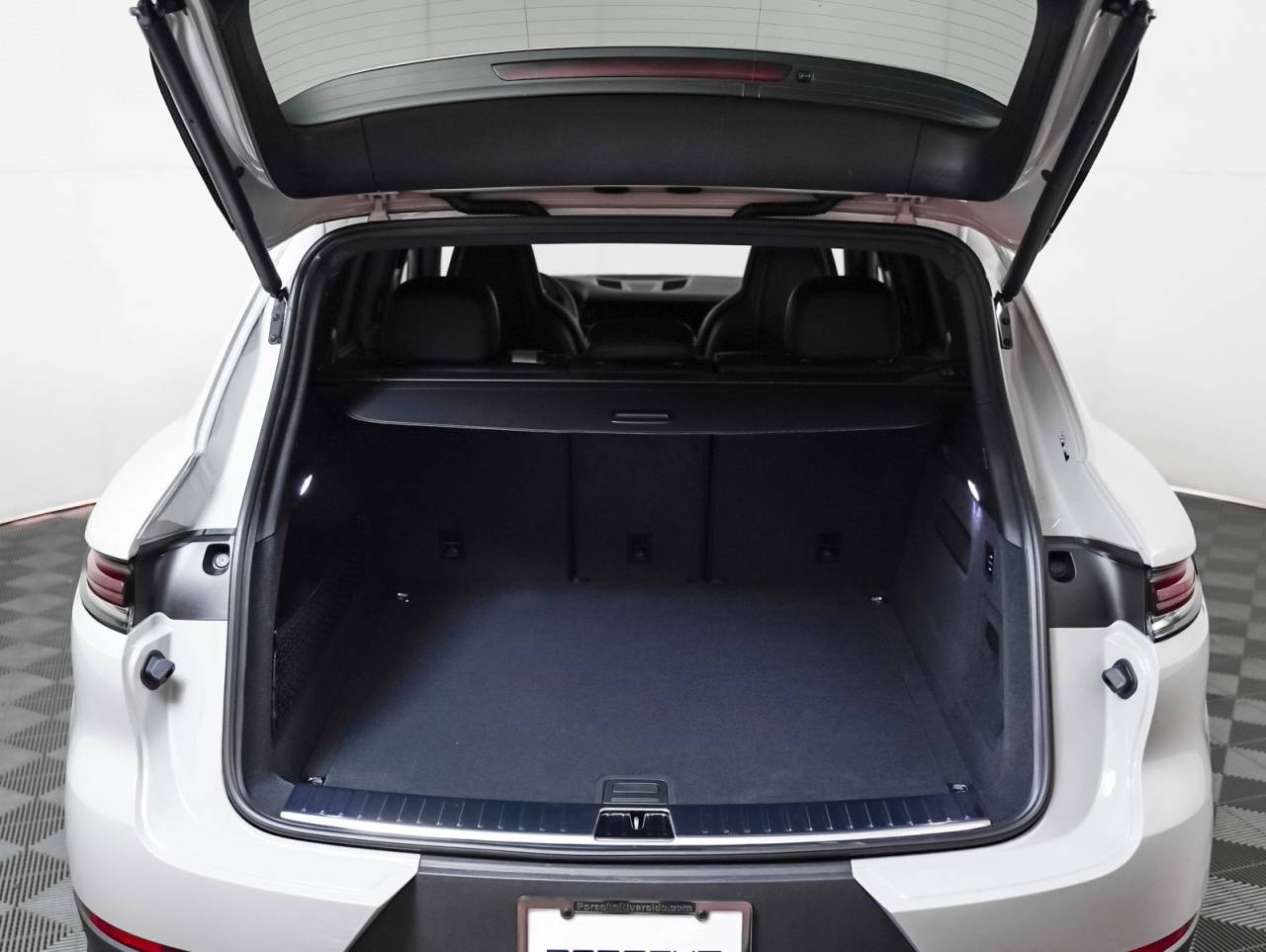 2025 Porsche Cayenne S