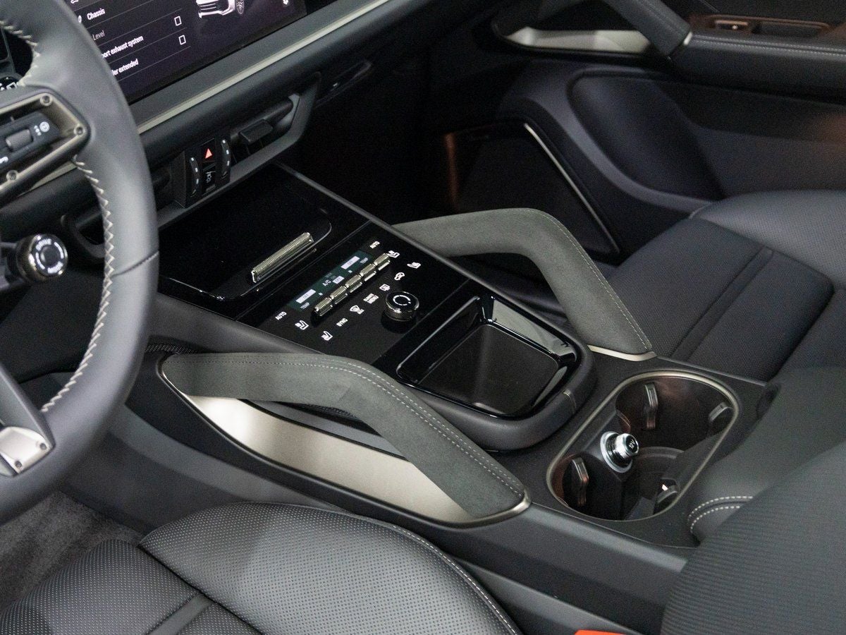 2025 Porsche Cayenne Turbo