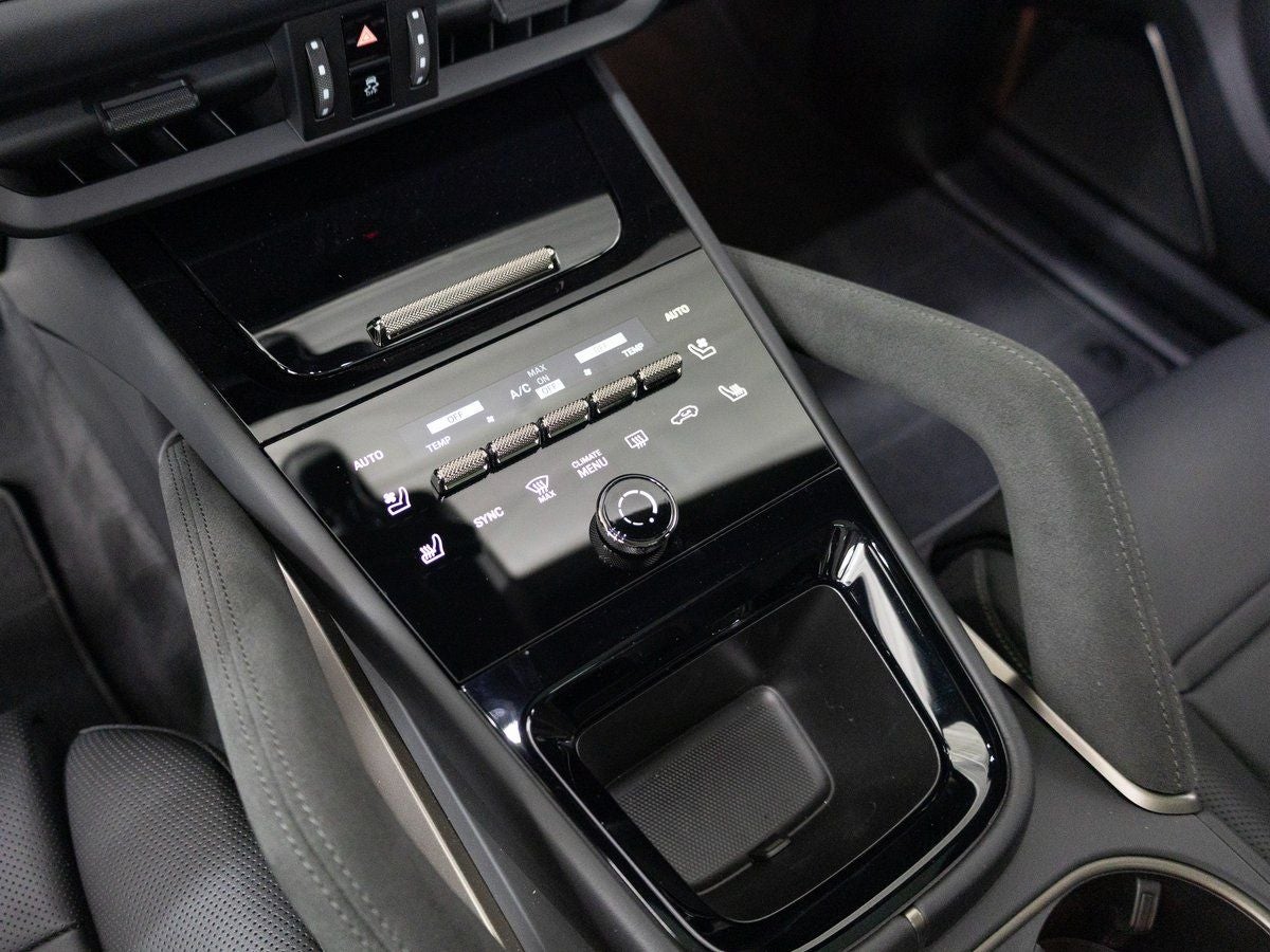 2025 Porsche Cayenne Turbo