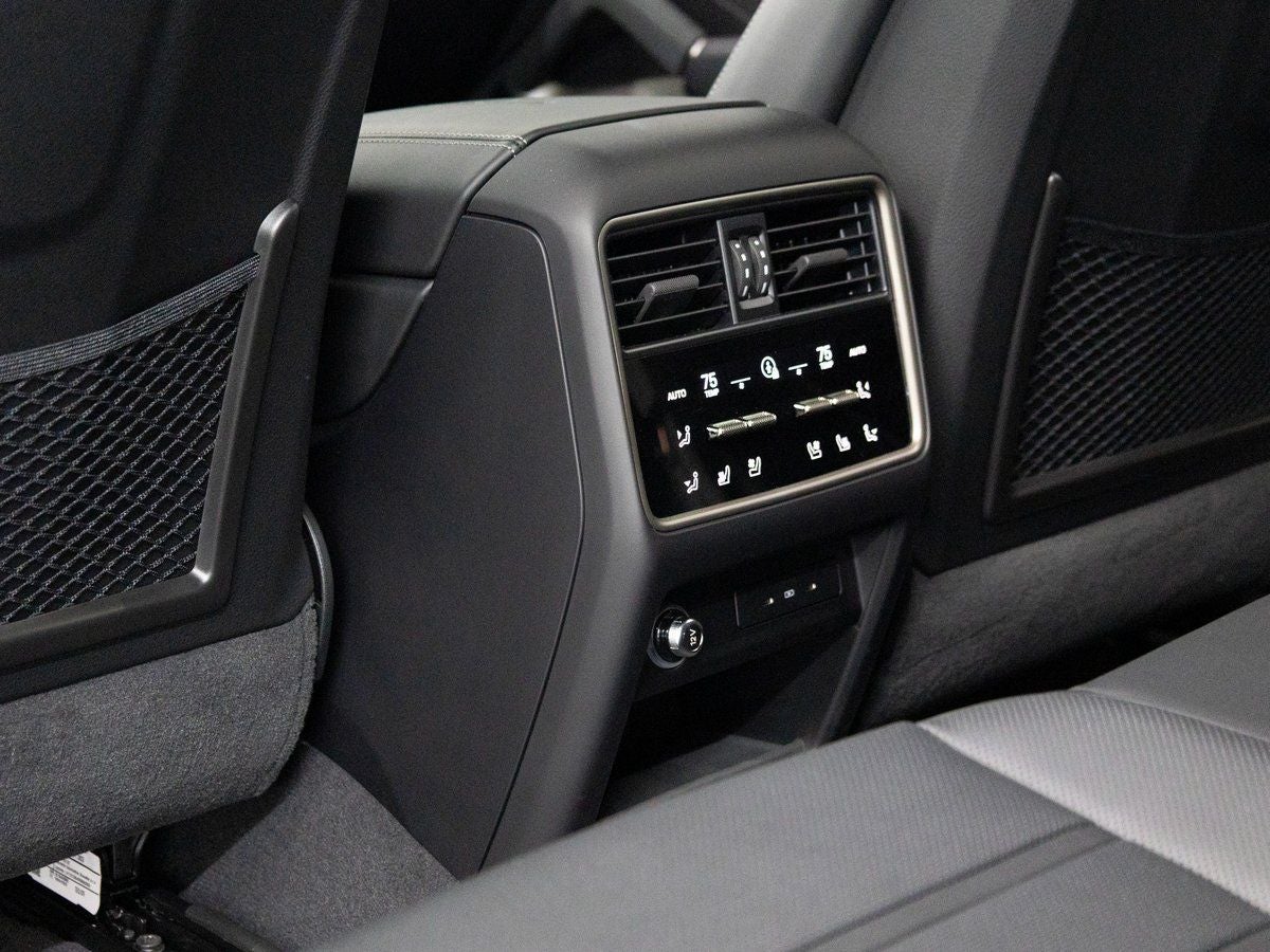 2025 Porsche Cayenne Turbo