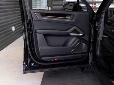 2025 Porsche Cayenne Turbo