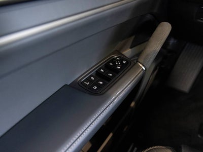 2025 Porsche Cayenne Turbo