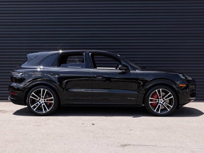 2025 Porsche Cayenne Turbo
