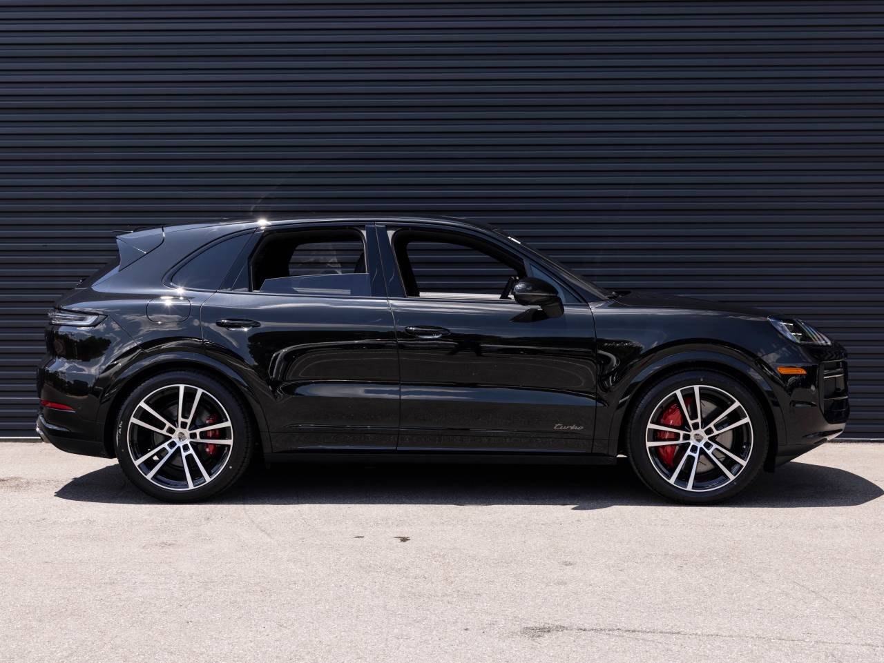 2025 Porsche Cayenne Turbo