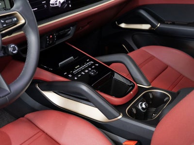 2025 Porsche Cayenne S E-Hybrid