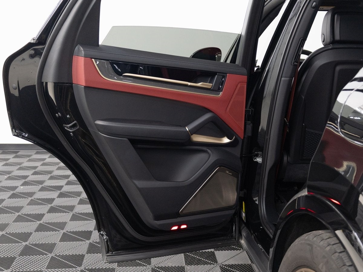 2025 Porsche Cayenne S E-Hybrid