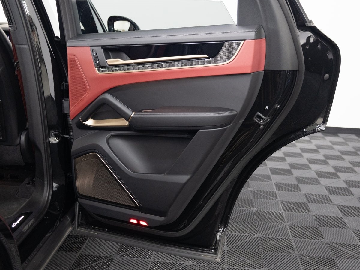 2025 Porsche Cayenne S E-Hybrid