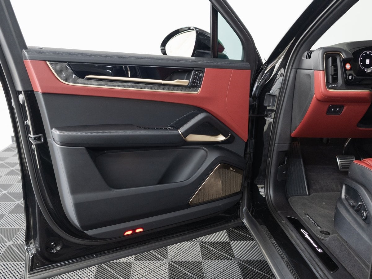 2025 Porsche Cayenne S E-Hybrid