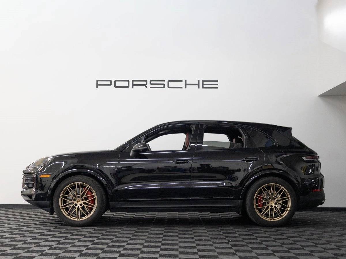 2025 Porsche Cayenne S E-Hybrid