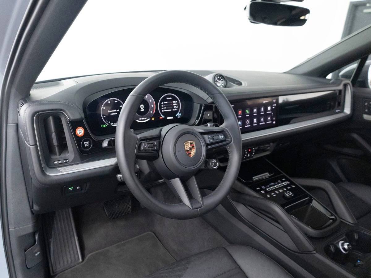 2025 Porsche Cayenne Coupe
