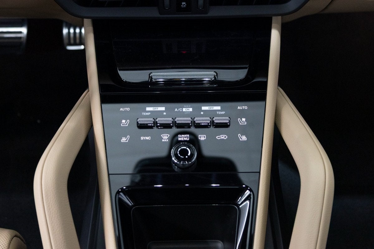 2026 Porsche Cayenne Base