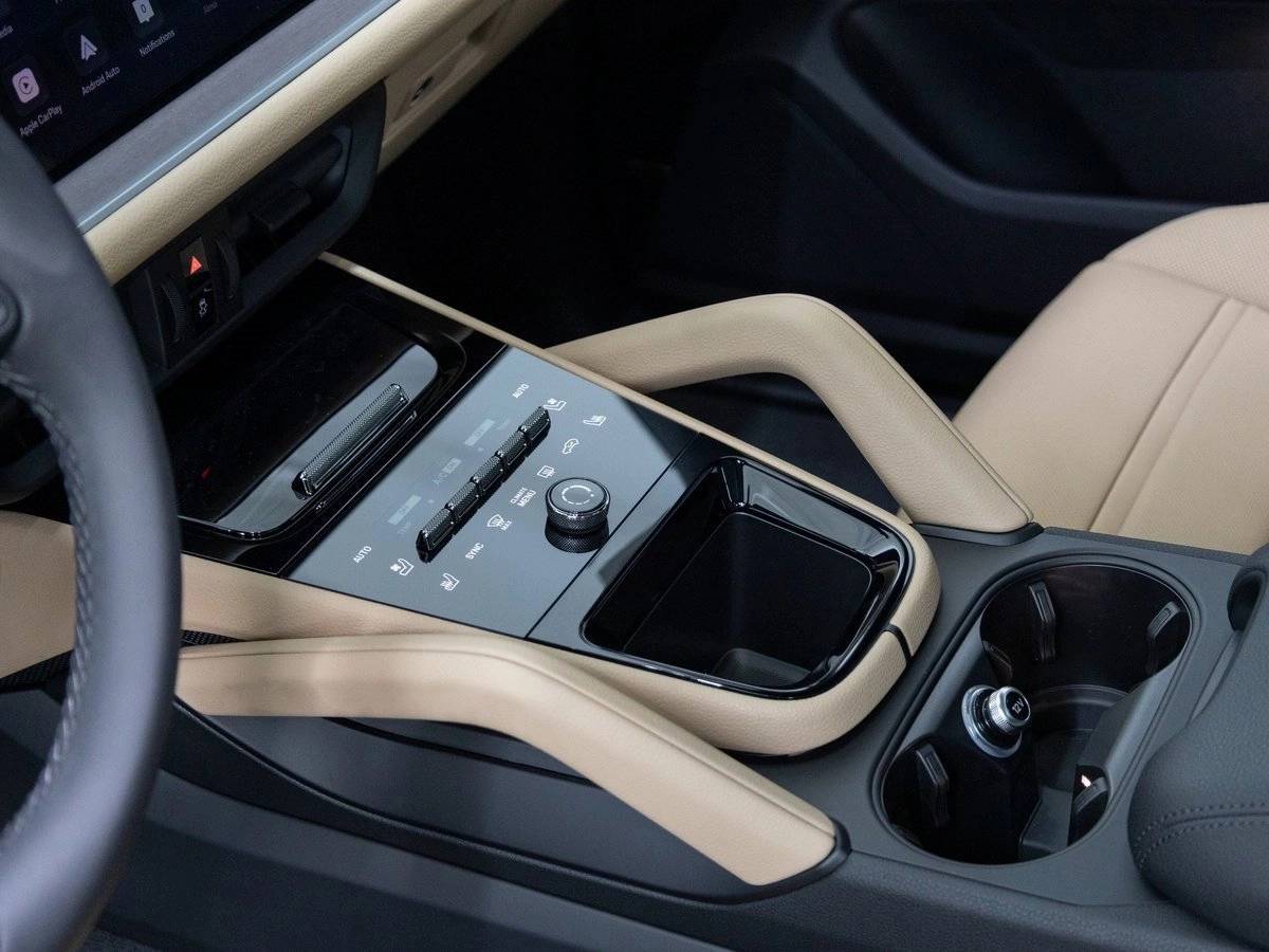 2026 Porsche Cayenne Base