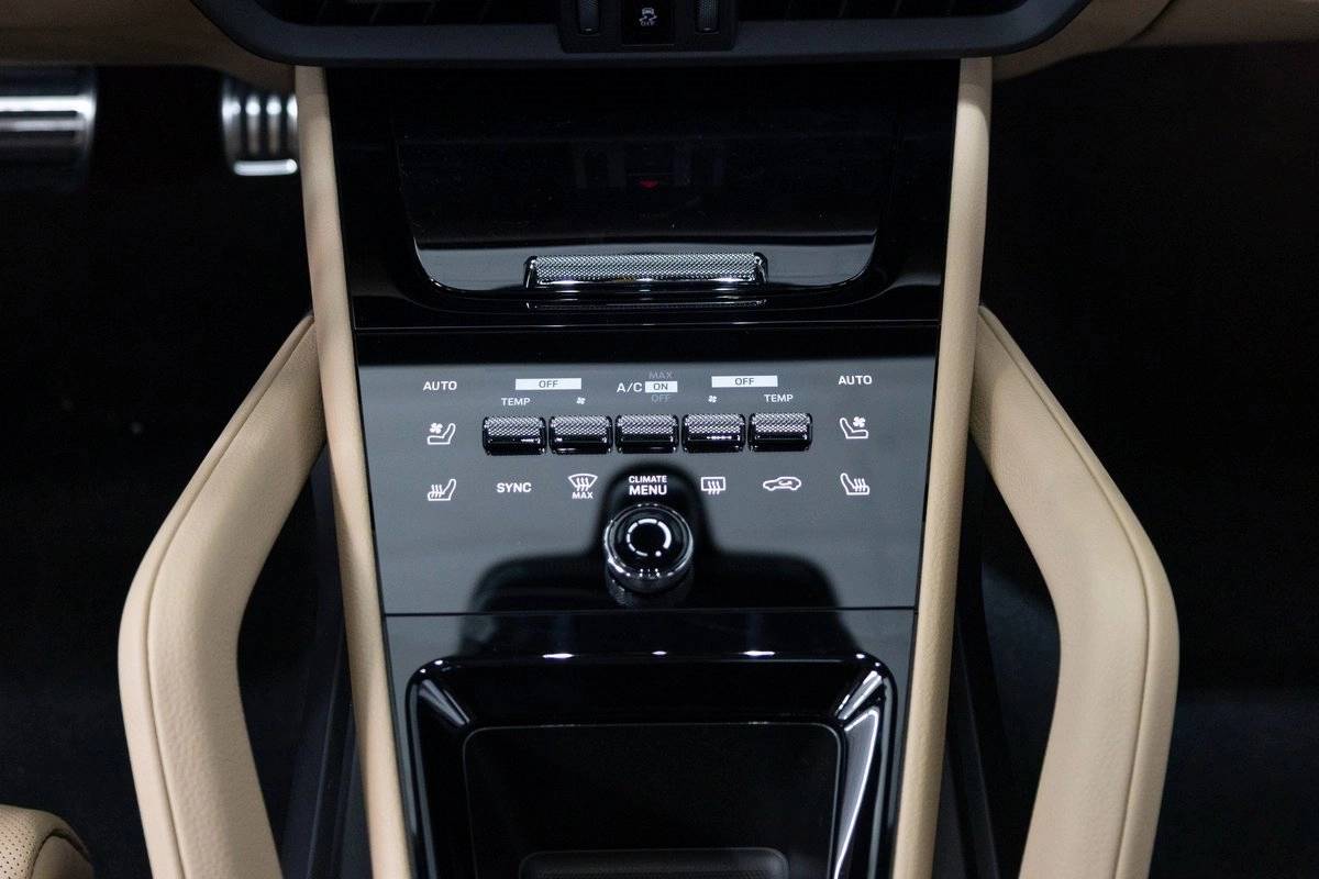 2026 Porsche Cayenne Base