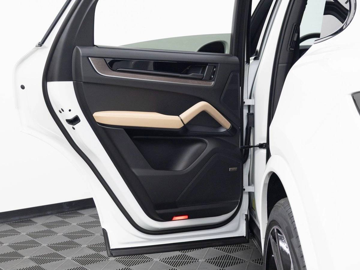 2026 Porsche Cayenne Base