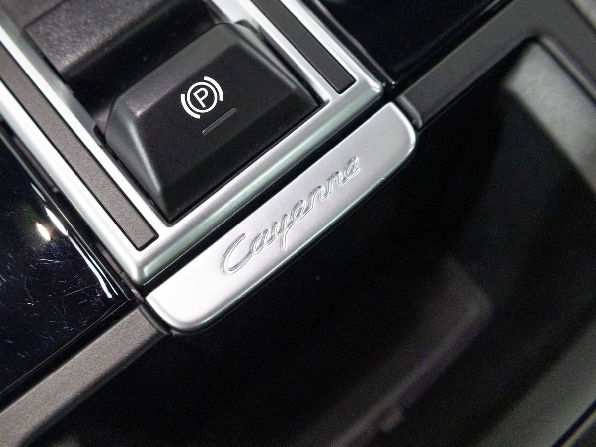 2023 Porsche Cayenne Base