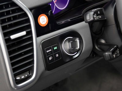 2023 Porsche Cayenne Base