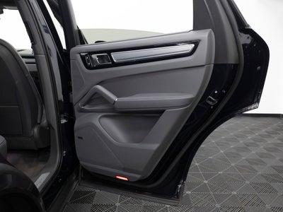 2023 Porsche Cayenne Base