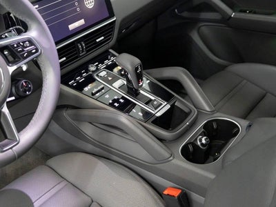 2023 Porsche Cayenne Base