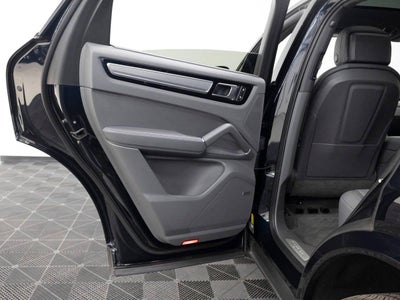 2023 Porsche Cayenne Base