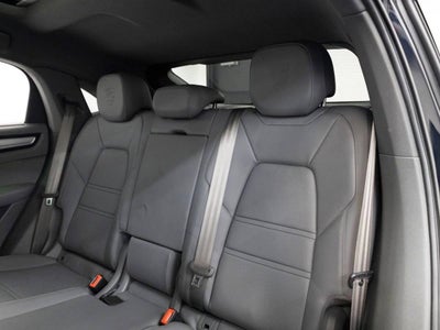 2023 Porsche Cayenne Base