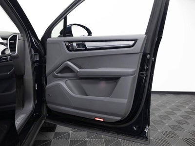 2023 Porsche Cayenne Base