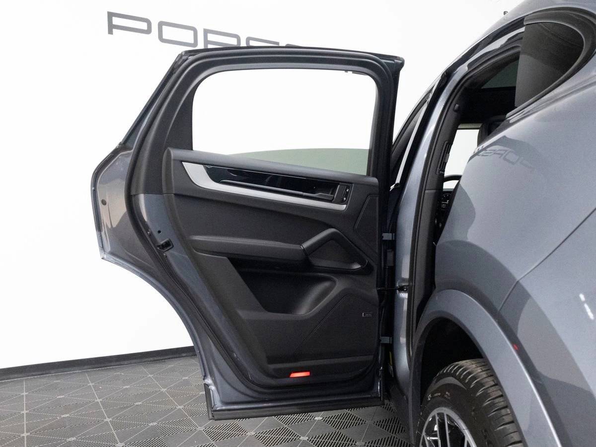 2026 Porsche Cayenne Coupe