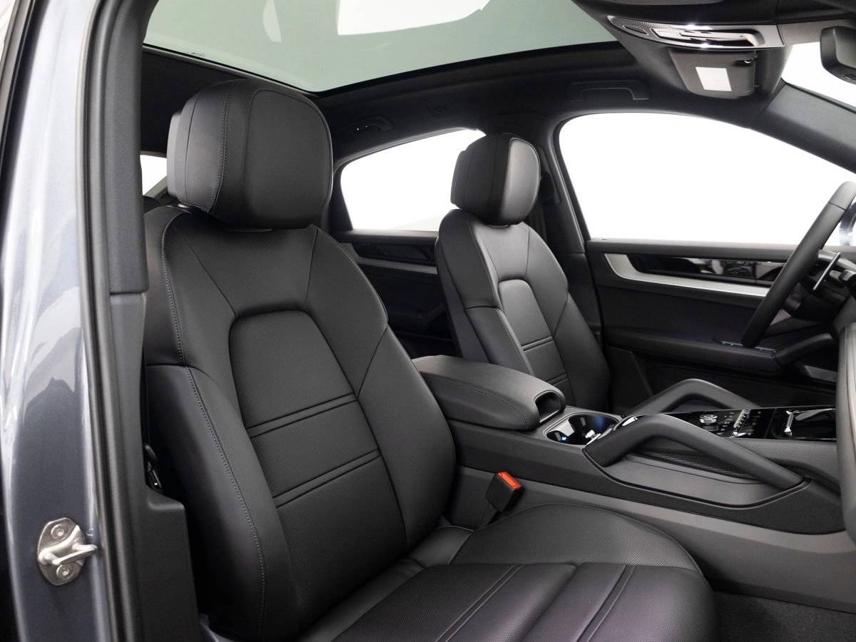 2026 Porsche Cayenne Coupe