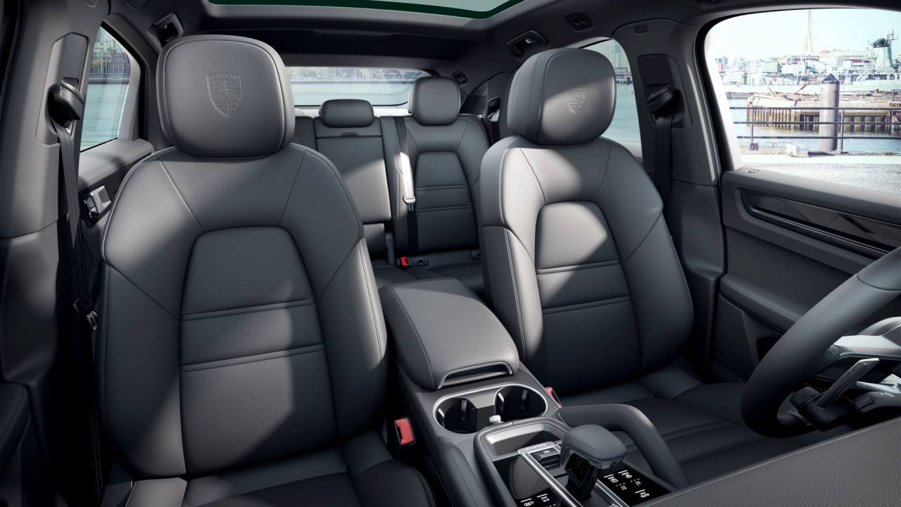 2022 Porsche Cayenne Base