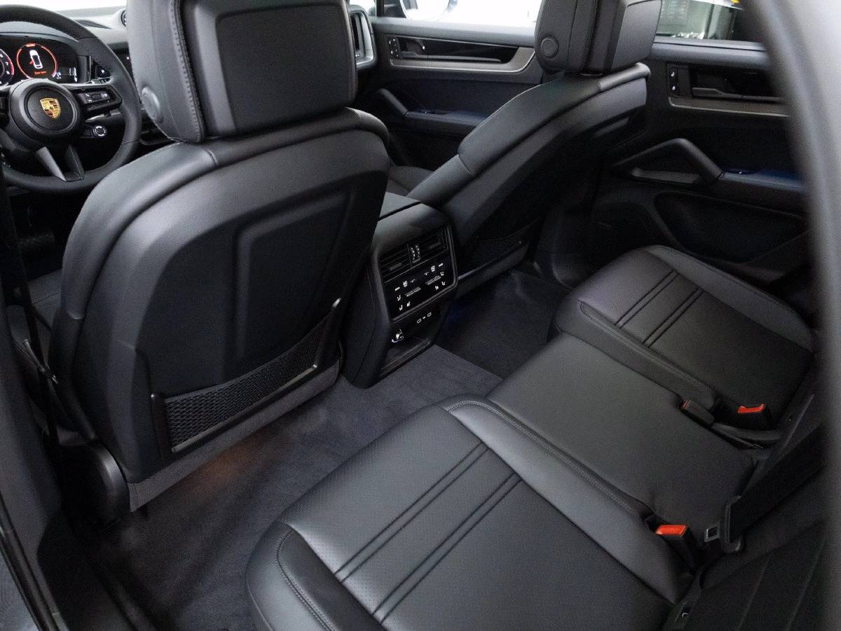 2026 Porsche Cayenne Cayenne Coupe