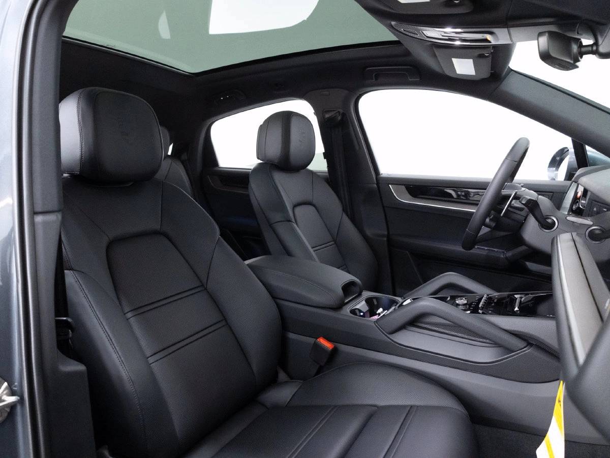 2026 Porsche Cayenne Cayenne Coupe