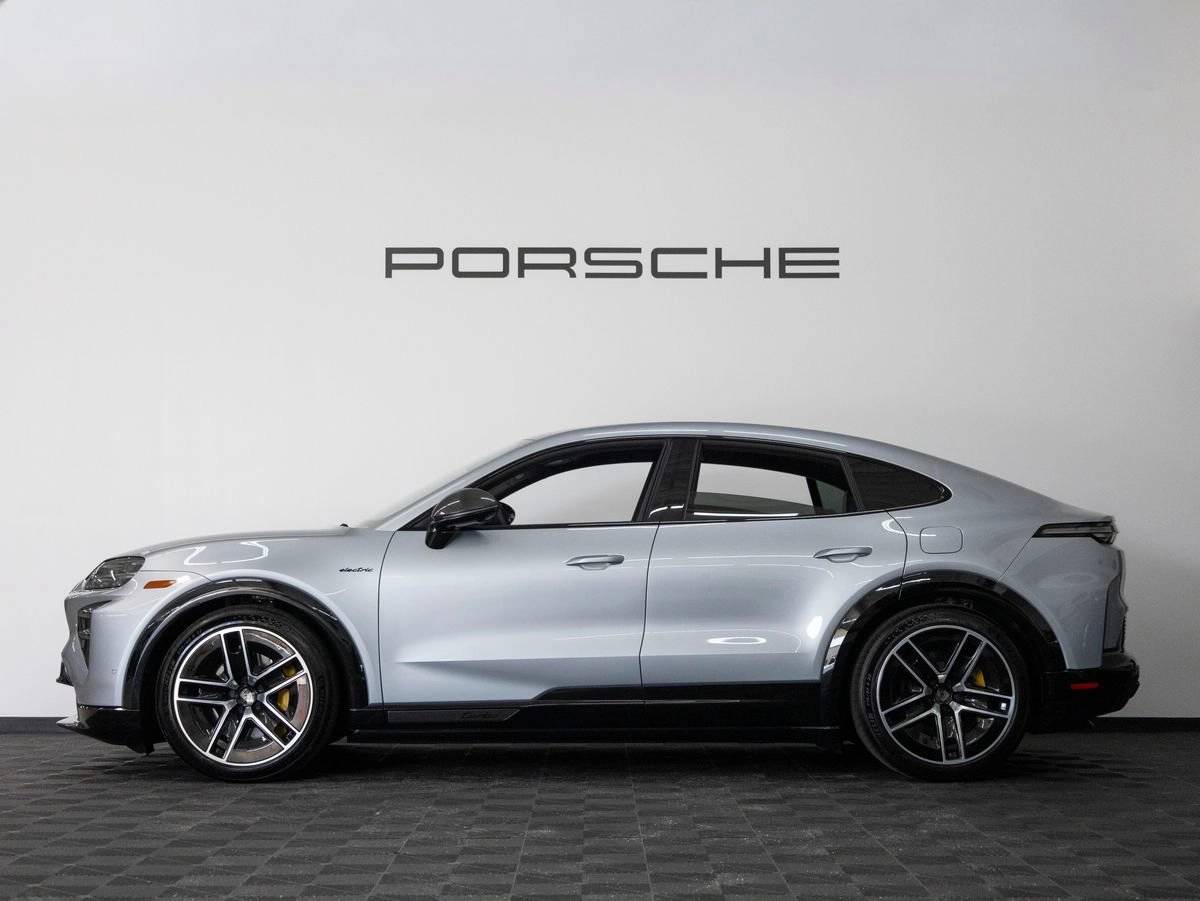 2026 Porsche Cayenne Cayenne Turbo Coupe Electric