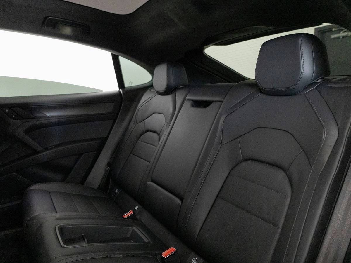 2026 Porsche Cayenne Cayenne Turbo Coupe Electric