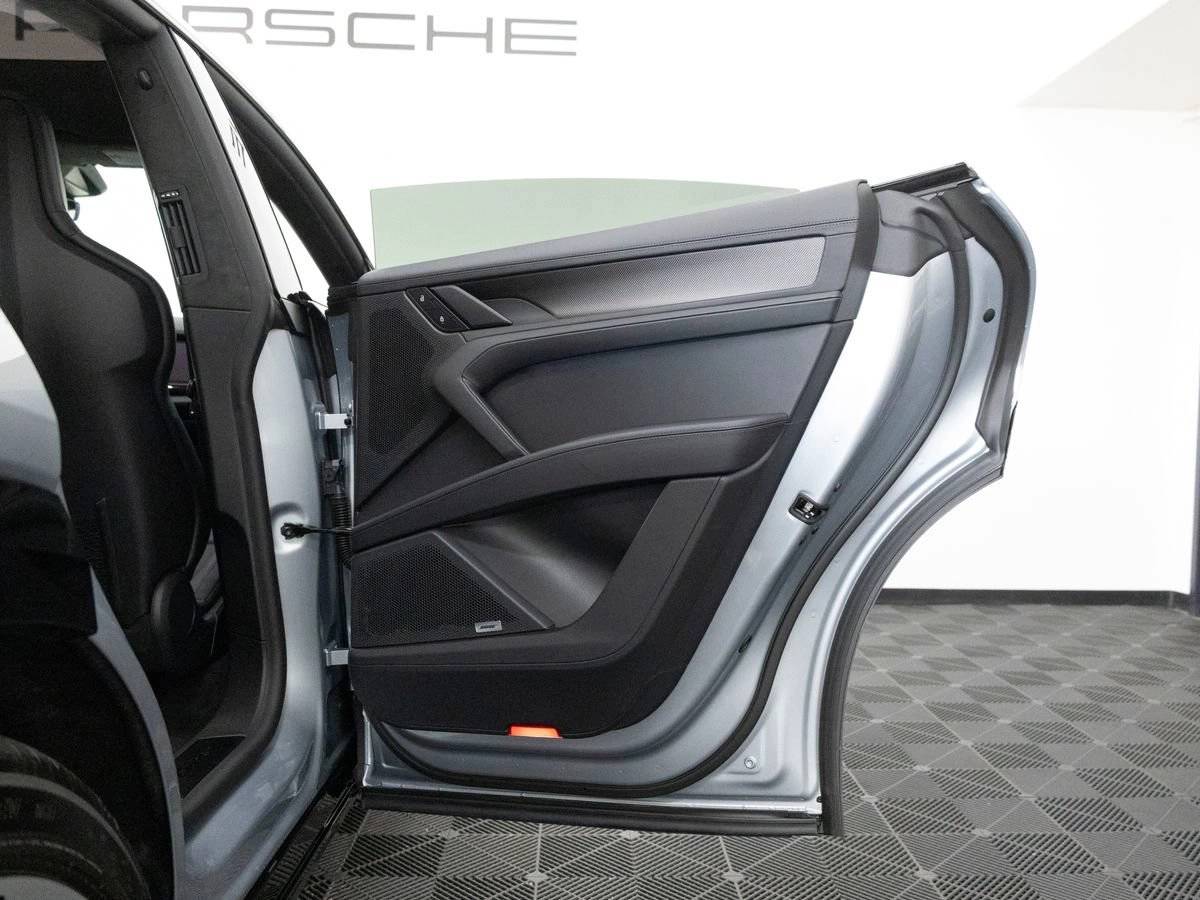 2026 Porsche Cayenne Cayenne Turbo Coupe Electric